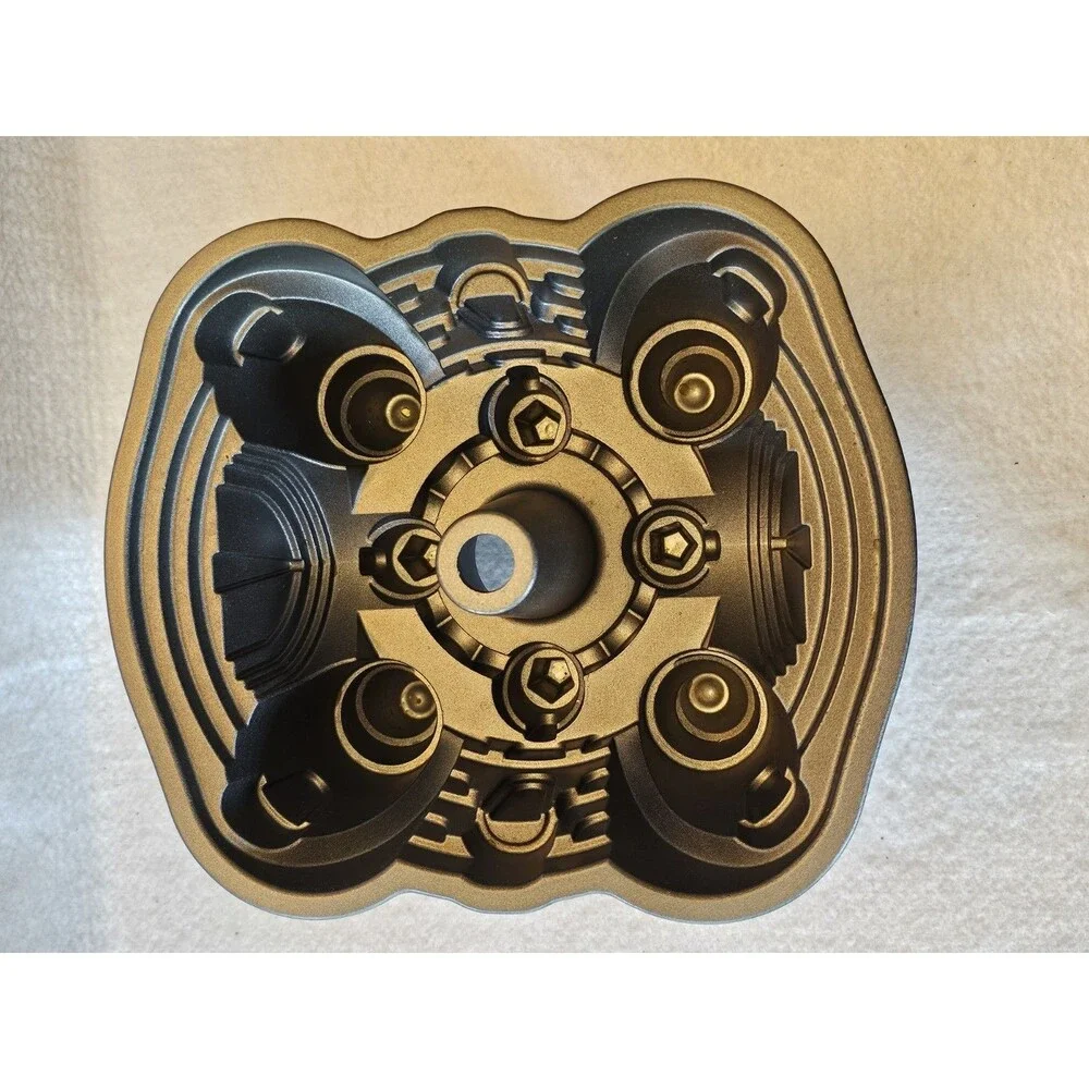 Vtg. Nordic Ware PALACE ROYALE Bundt Pan 10 Cup Silver Cast Aluminum 8